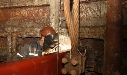 New records in shaft-sinking. The mining and capital department foundation